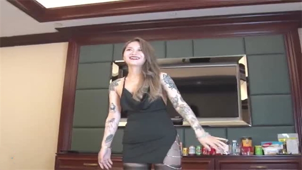 潘思极品气质女神水嫩蜜桃臀 超绝无码流出真空开档黑丝淫穴蜜汁四溅